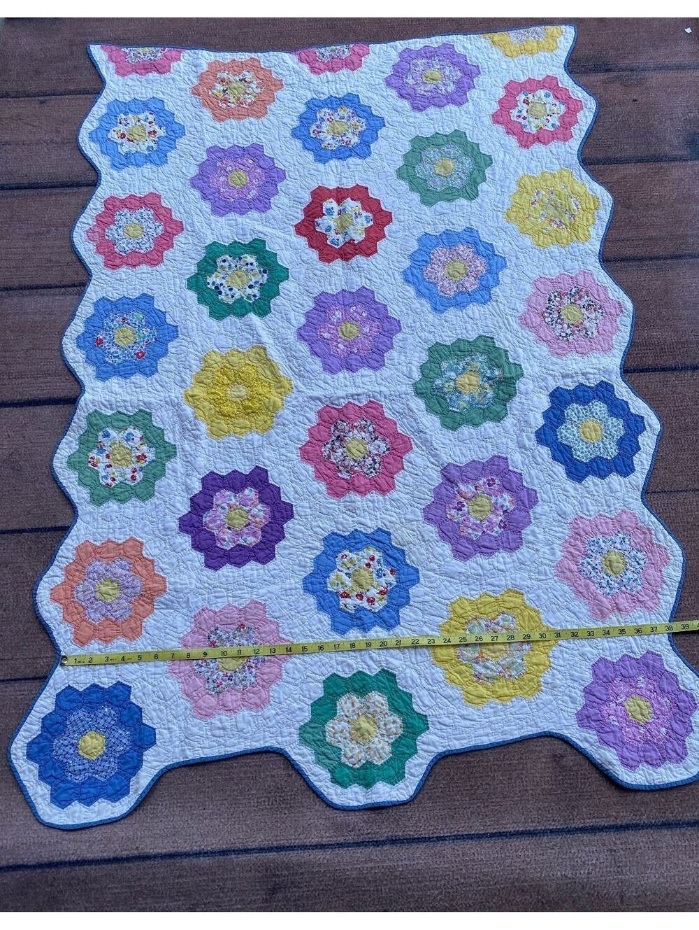 Antique Grandmothers Flower Garden hand pieced hand sewn hexagon crib quilt 1930 - Picture 3 of 6